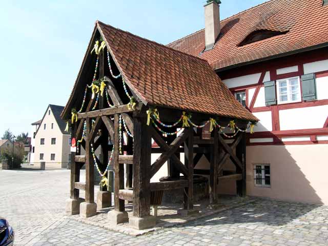 Osterbrunnen am Museumshof 2005